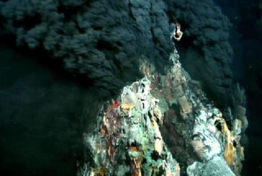 Hydrothermal vents on 2025 the ocean floor